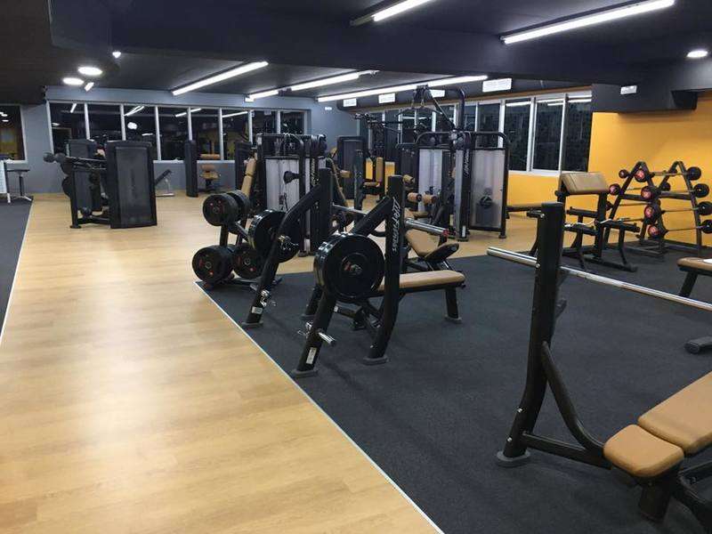 Gold-s-gym-premium